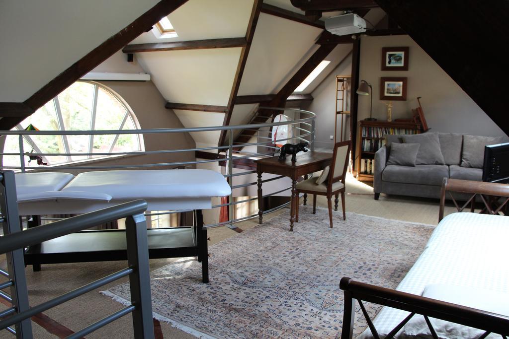 Les Jardins Carnot Hotel Compiegne Room photo